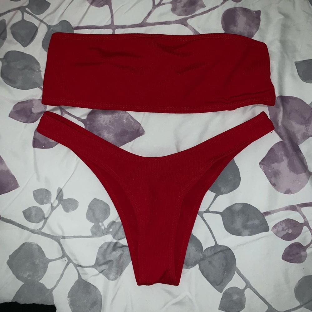 Zaful Red Strapless Swimsuit Set - Picture 3 of 4